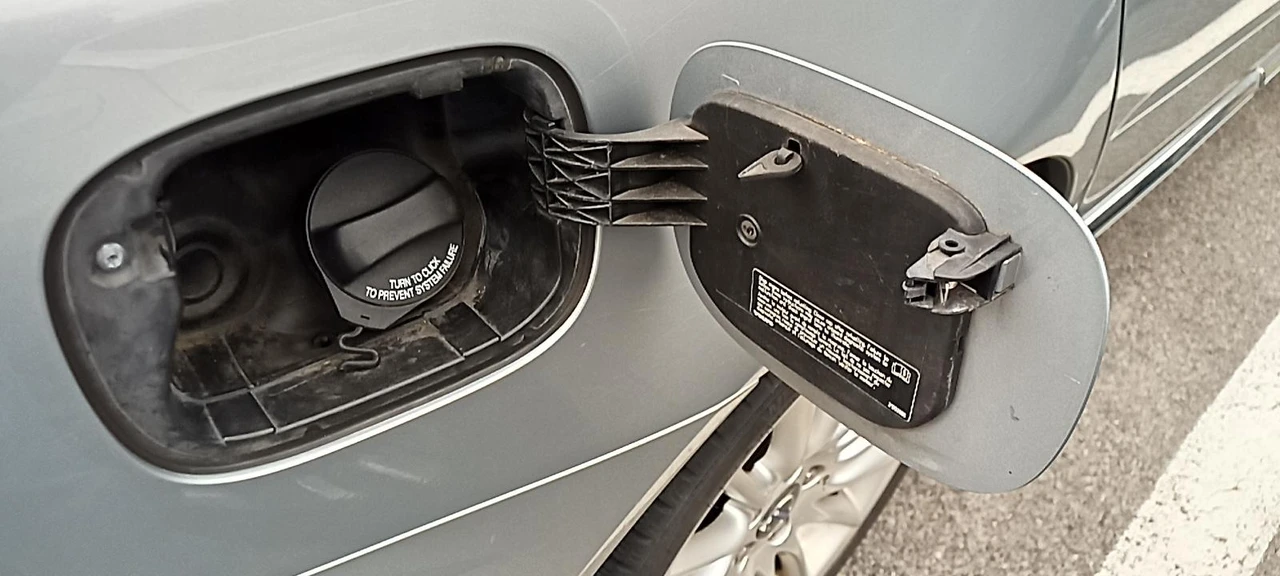 2010 Volvo S80 2nd Gen - Image 20 of 31