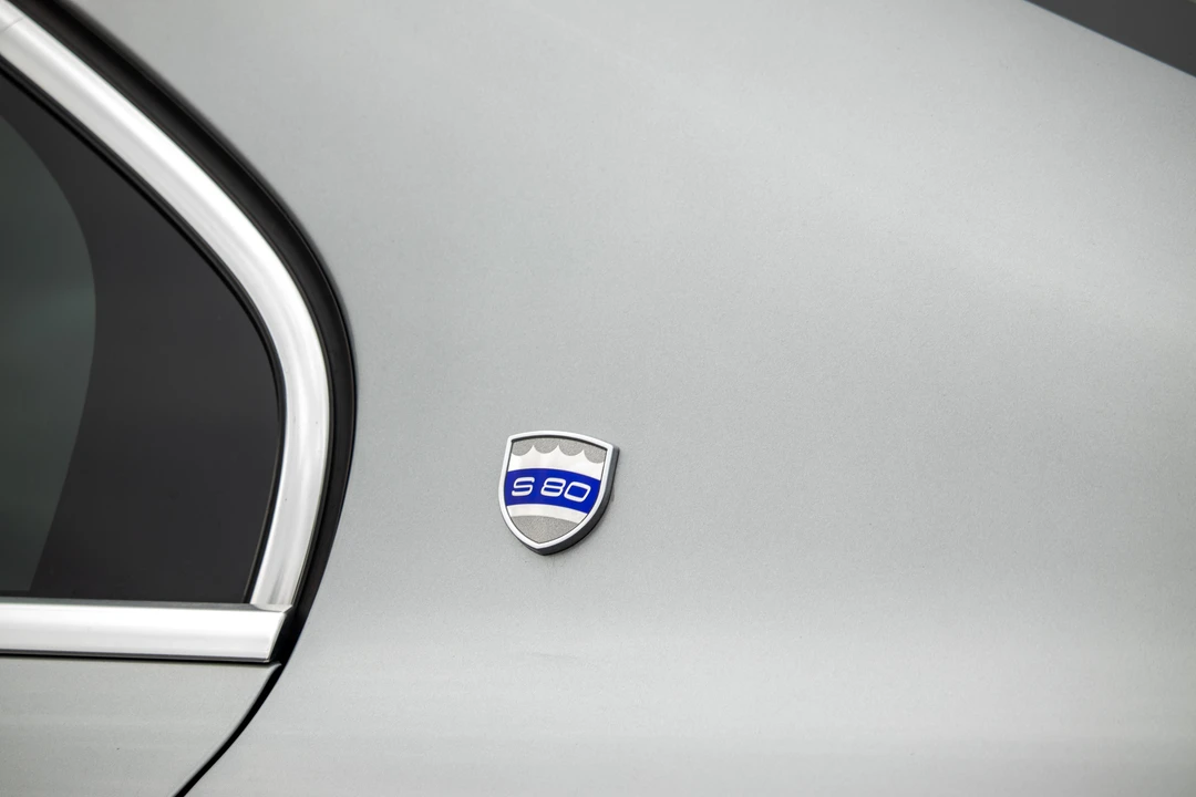 2010 Volvo S80 2nd Gen - Image 15 of 31