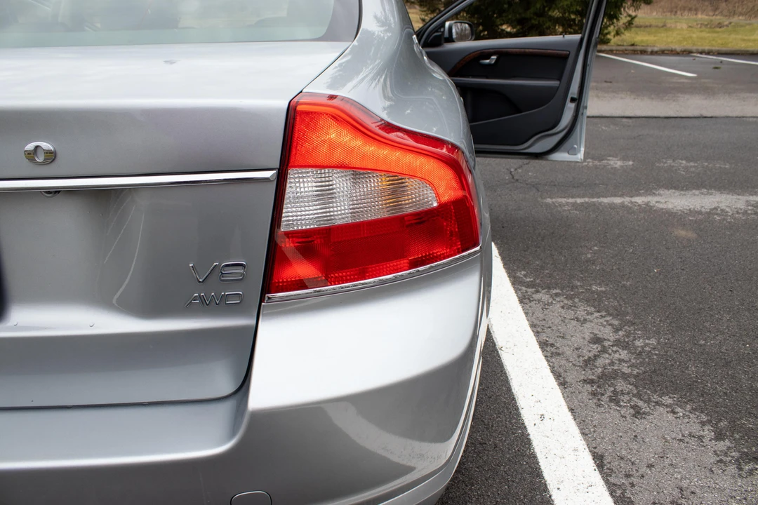 2010 Volvo S80 2nd Gen - Image 19 of 31