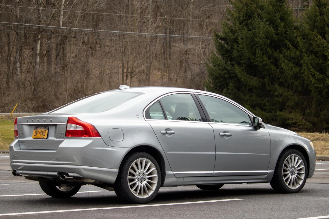 2010 Volvo S80 2nd Gen - Image 7 of 31