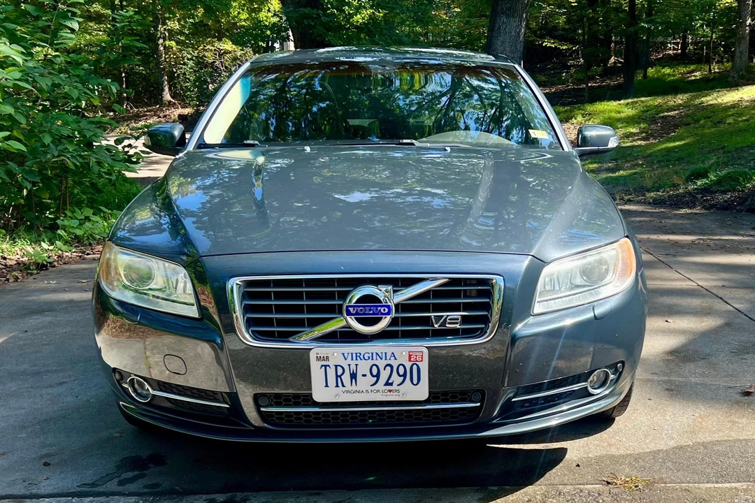 2010 Volvo S80 2nd Gen - Image 2 of 31