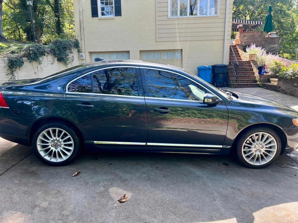 2010 Volvo S80 2nd Gen - Image 13 of 31