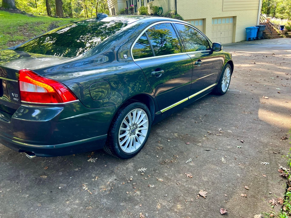 2010 Volvo S80 2nd Gen - Image 19 of 31
