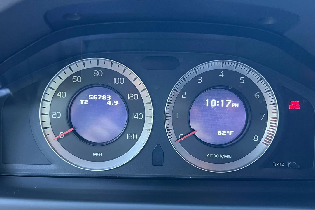 2010 Volvo S80 2nd Gen - Image 28 of 31