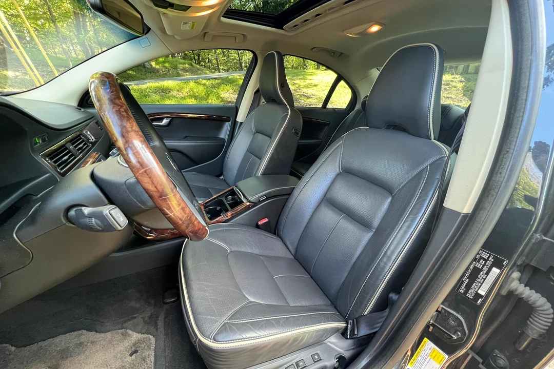 2010 Volvo S80 2nd Gen - Image 26 of 31