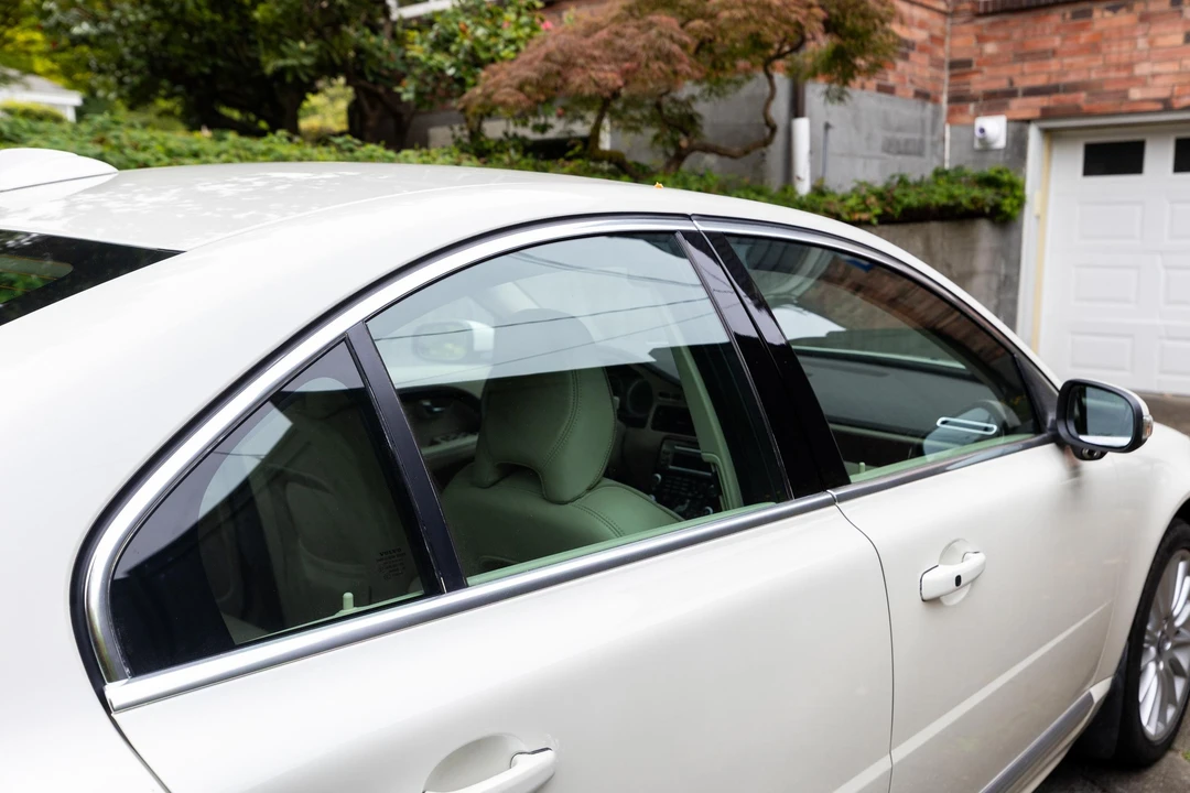 2010 Volvo S80 2nd Gen - Image 23 of 31