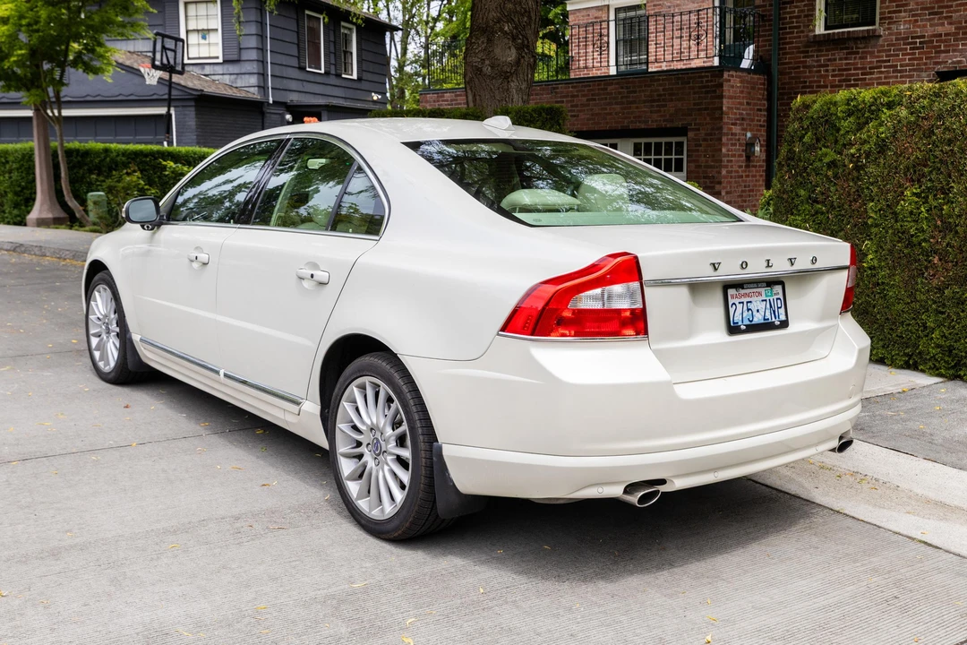 2010 Volvo S80 2nd Gen - Image 4 of 31