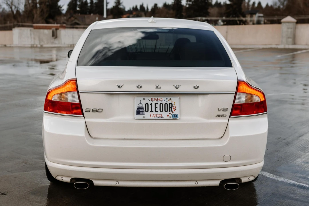 2010 Volvo S80 2nd Gen - Image 5 of 31