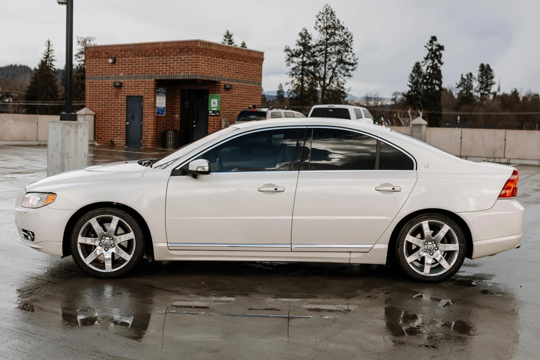 2010 Volvo S80 2nd Gen - Image 3 of 31