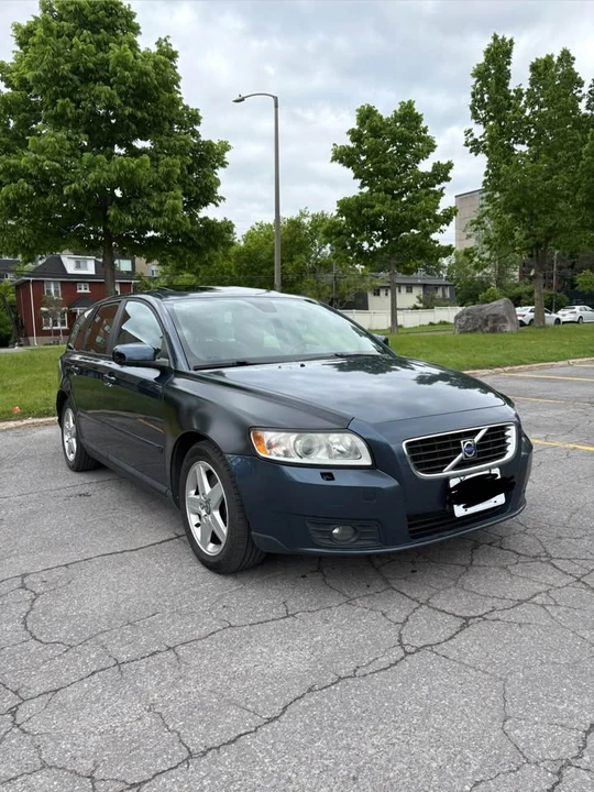 2010 Volvo V50 - Image 2 of 18