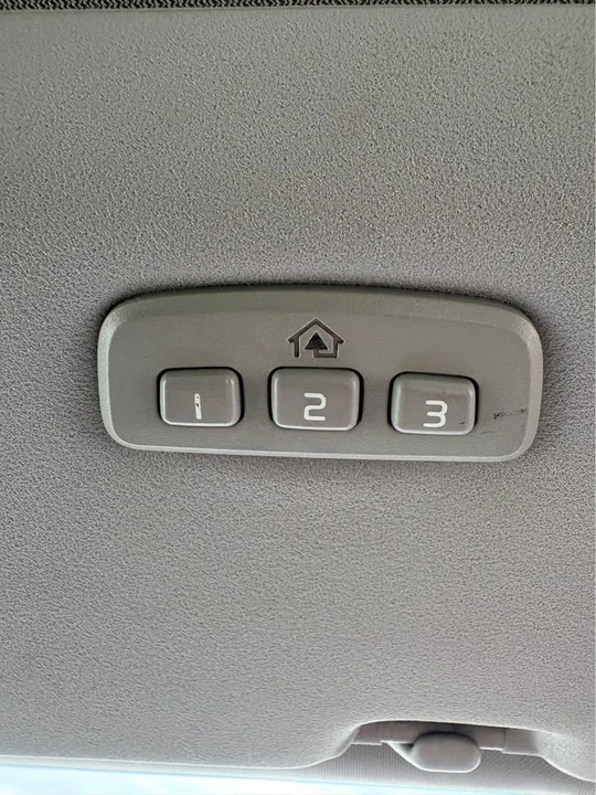 2010 Volvo V50 - Image 18 of 18