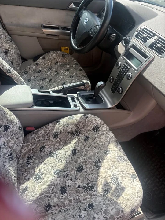 2010 Volvo V50 - Image 11 of 12