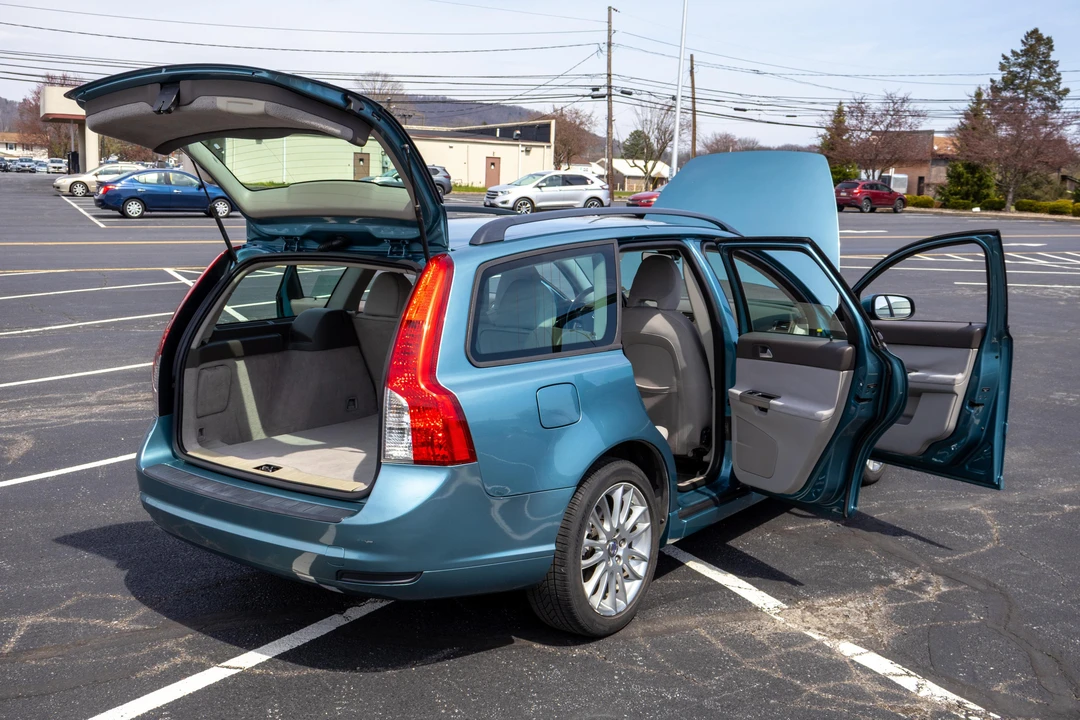 2010 Volvo V50 - Image 23 of 31