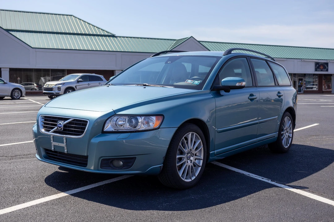 2010 Volvo V50 - Image 8 of 31