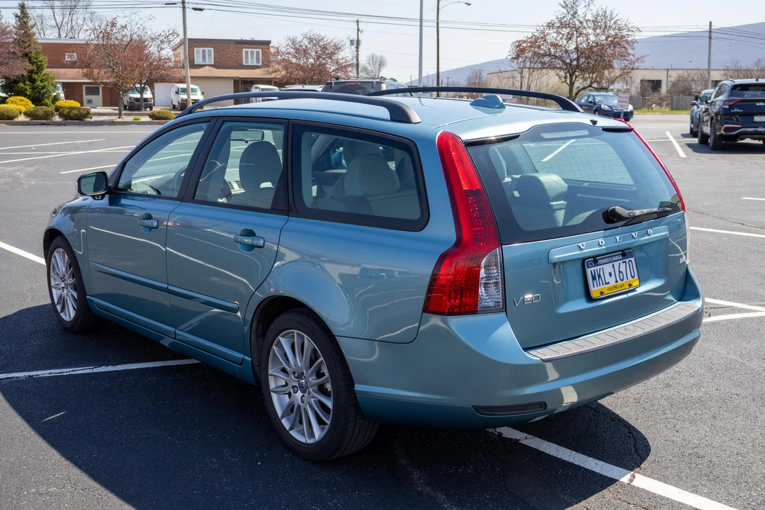 2010 Volvo V50 - Image 11 of 31