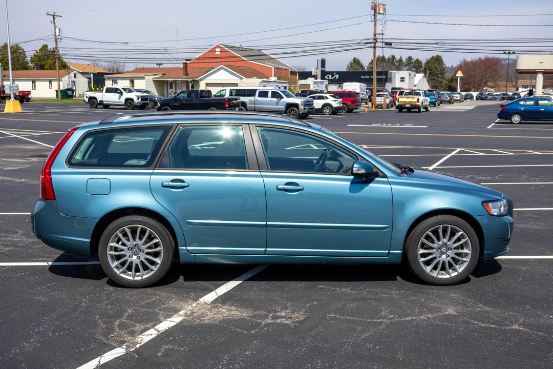 2010 Volvo V50 - Image 16 of 31