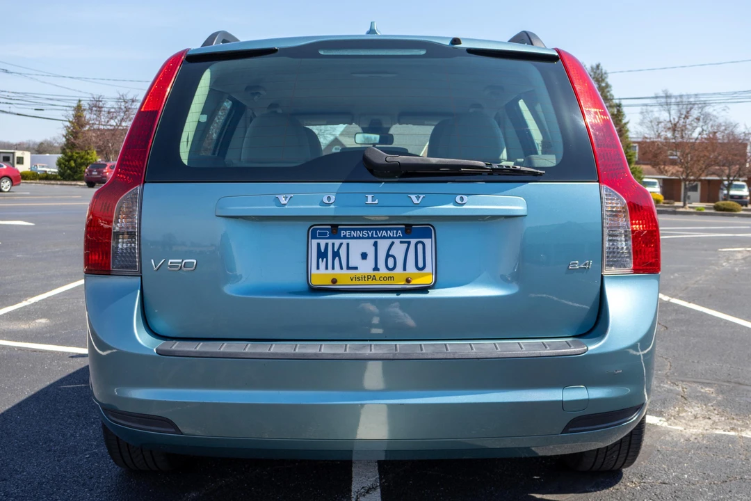 2010 Volvo V50 - Image 5 of 31