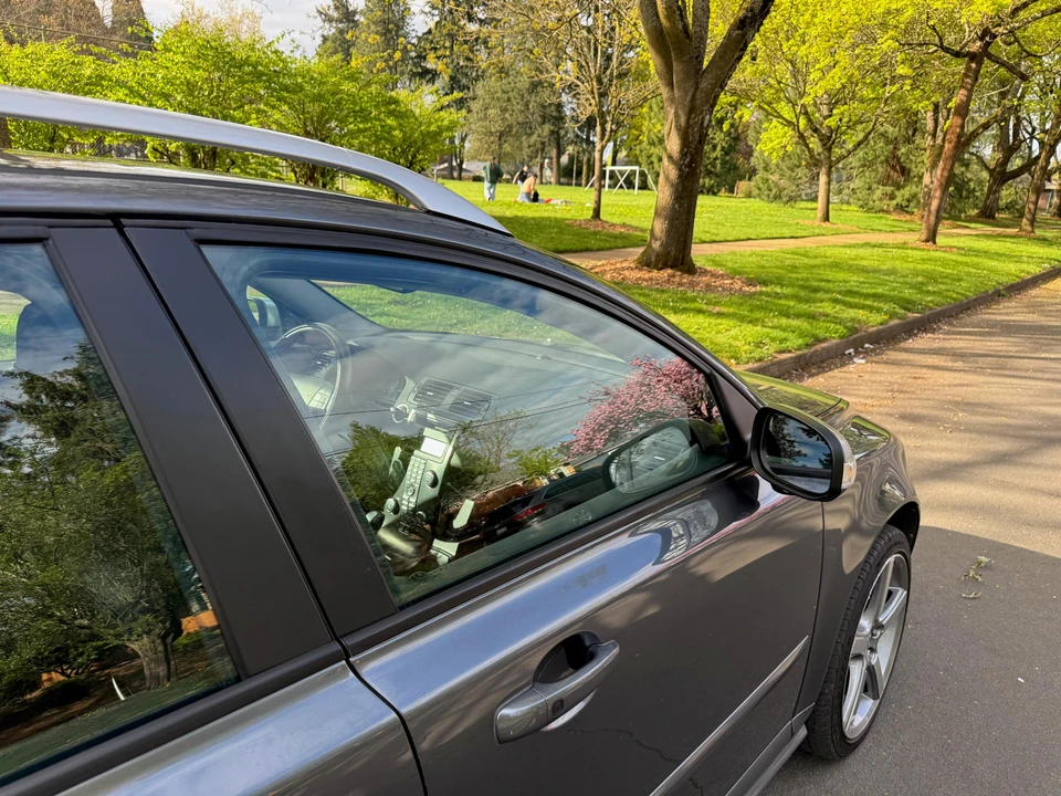 2010 Volvo V50 - Image 27 of 31