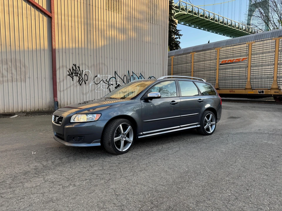2010 Volvo V50 - Image 9 of 31