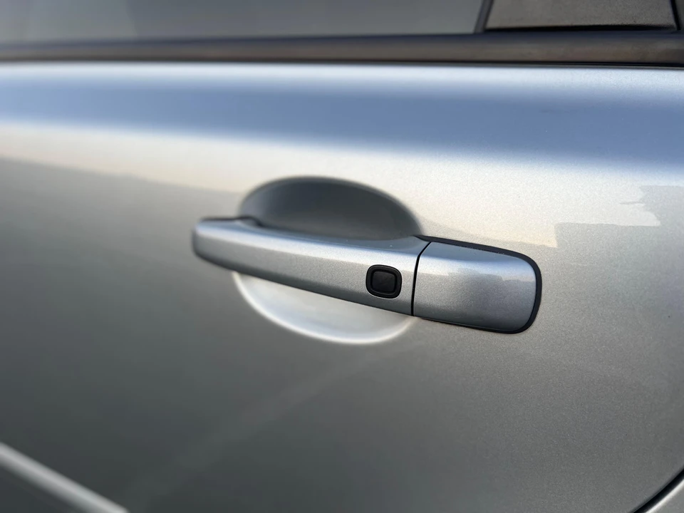 2010 Volvo V50 - Image 26 of 31
