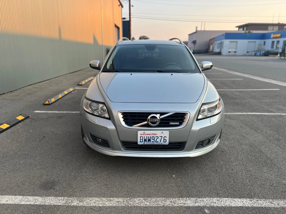 2010 Volvo V50 - Image 8 of 31