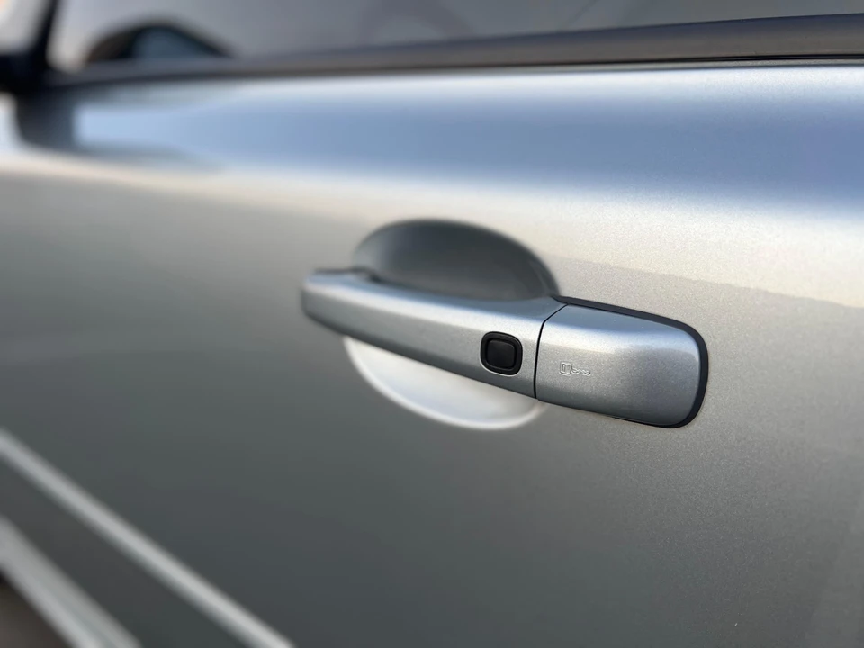 2010 Volvo V50 - Image 25 of 31
