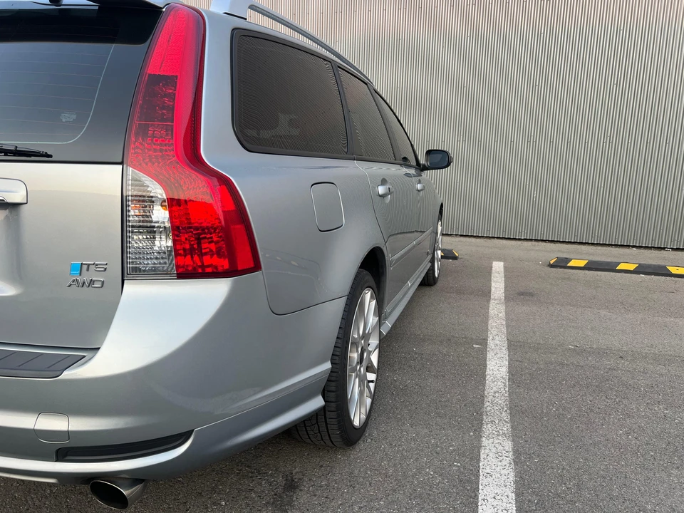 2010 Volvo V50 - Image 30 of 31