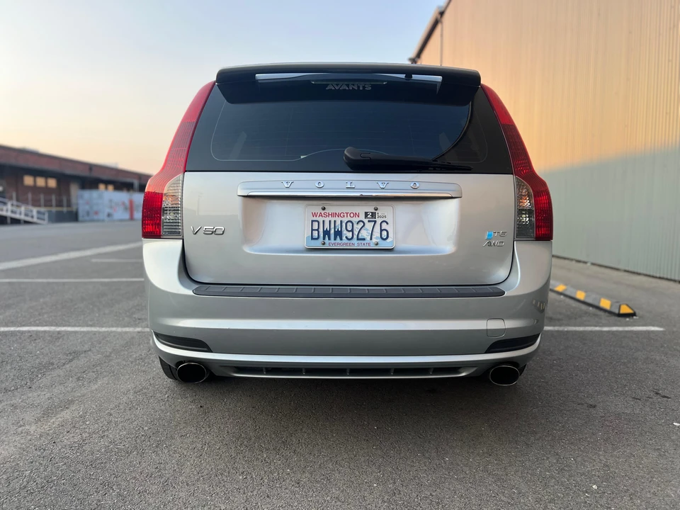 2010 Volvo V50 - Image 11 of 31