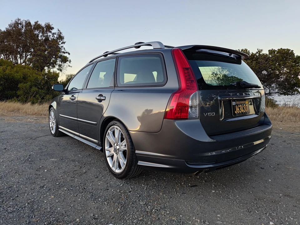 2010 Volvo V50 - Image 13 of 31