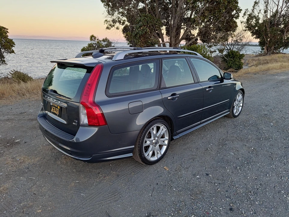 2010 Volvo V50 - Image 18 of 31