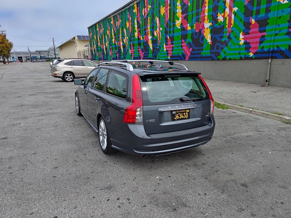 2010 Volvo V50 - Image 14 of 31