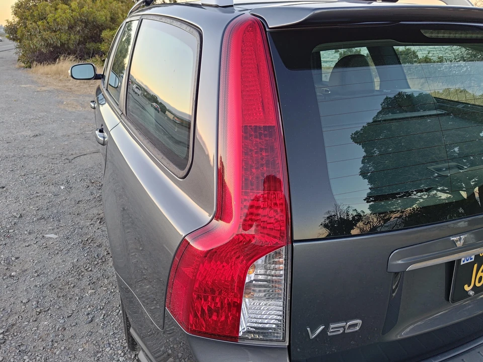 2010 Volvo V50 - Image 29 of 31