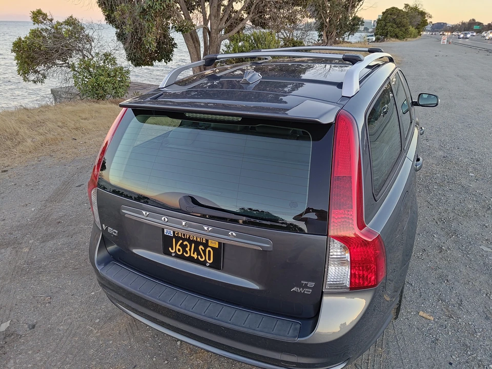 2010 Volvo V50 - Image 17 of 31
