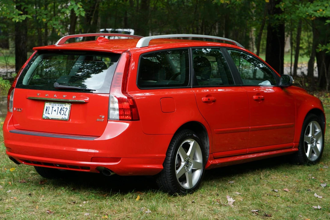 2010 Volvo V50 - Image 4 of 31