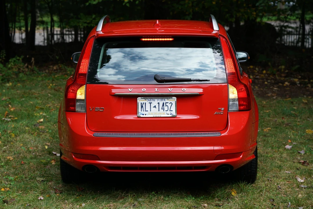 2010 Volvo V50 - Image 14 of 31