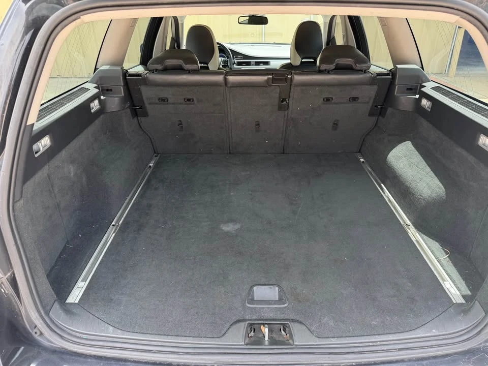 2010 Volvo V70 3rd Gen - Image 10 of 11
