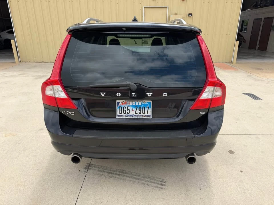 2010 Volvo V70 3rd Gen - Image 5 of 11