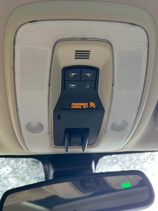 2010 Volvo V70 3rd Gen - Image 9 of 18