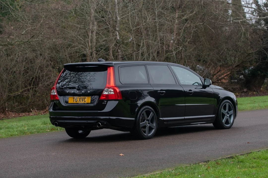 2025 Volvo V70 3rd Gen - Image 6 of 30