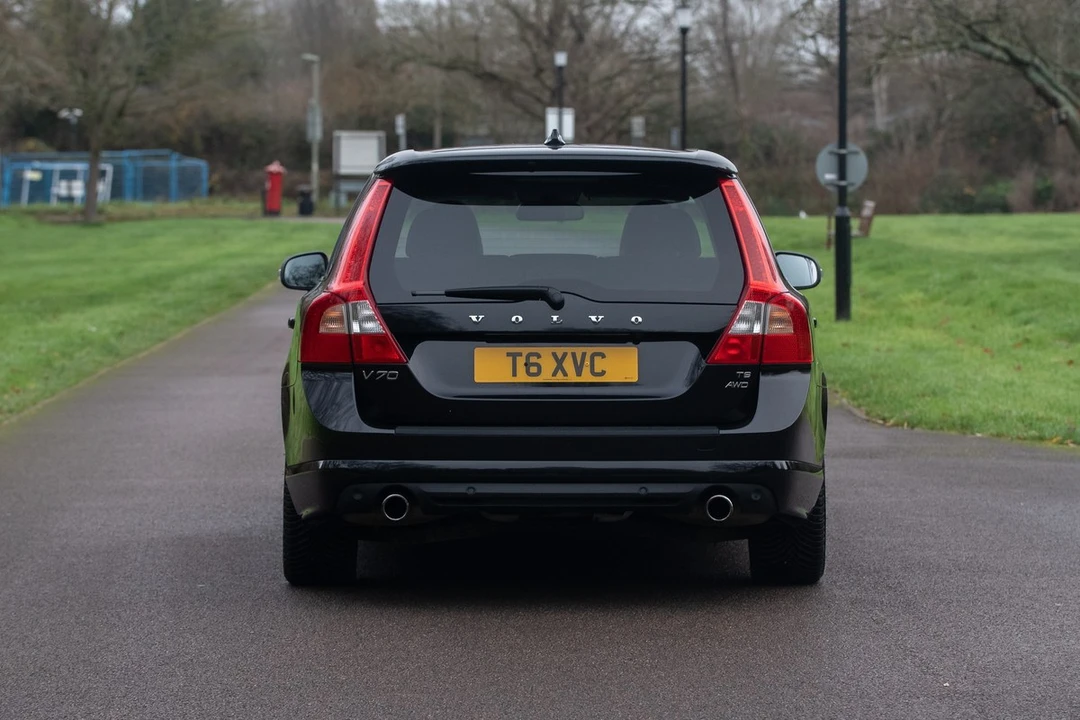 2025 Volvo V70 3rd Gen - Image 7 of 30