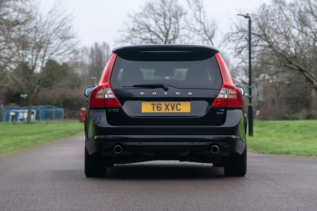 2025 Volvo V70 3rd Gen - Image 9 of 30
