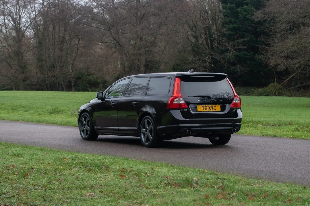 2025 Volvo V70 3rd Gen - Image 11 of 30