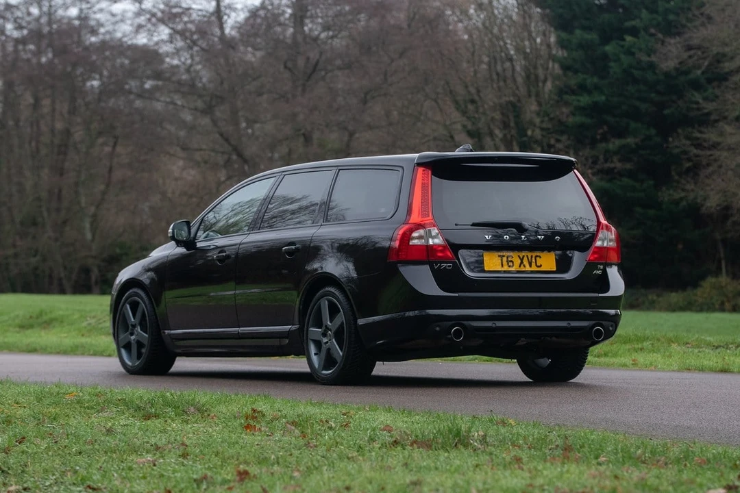 2025 Volvo V70 3rd Gen - Image 12 of 30