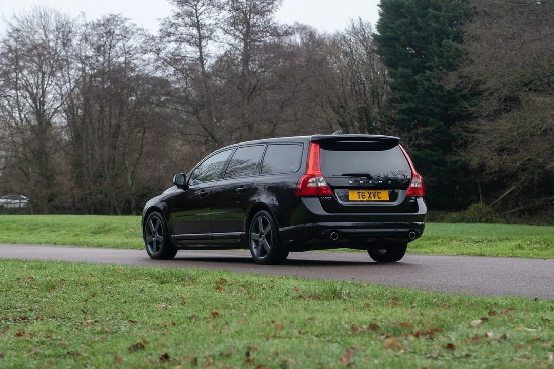 2025 Volvo V70 3rd Gen - Image 13 of 30