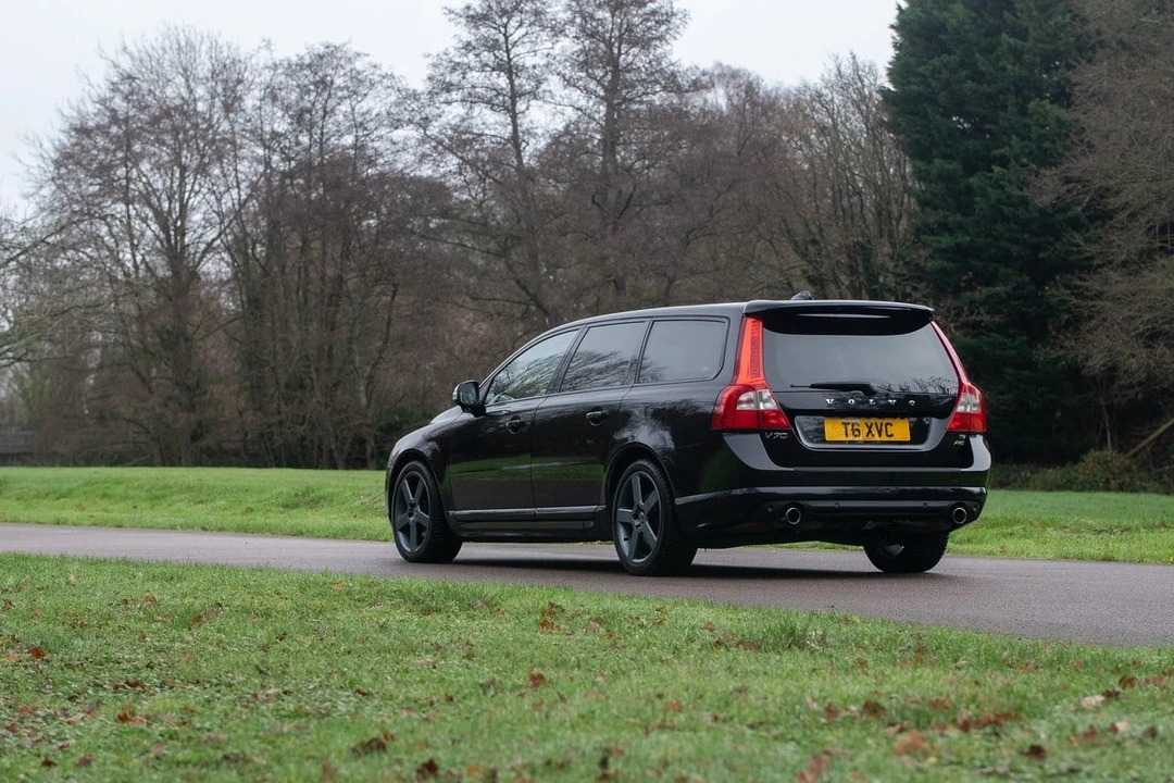 2025 Volvo V70 3rd Gen - Image 14 of 30