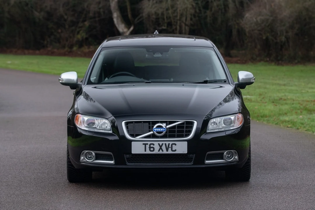 2025 Volvo V70 3rd Gen - Image 16 of 30