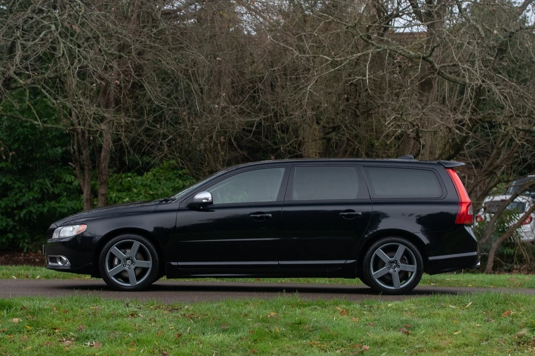 2025 Volvo V70 3rd Gen - Image 29 of 30