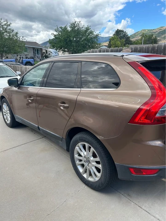 2010 Volvo XC60 1st Gen - Image 5 of 15
