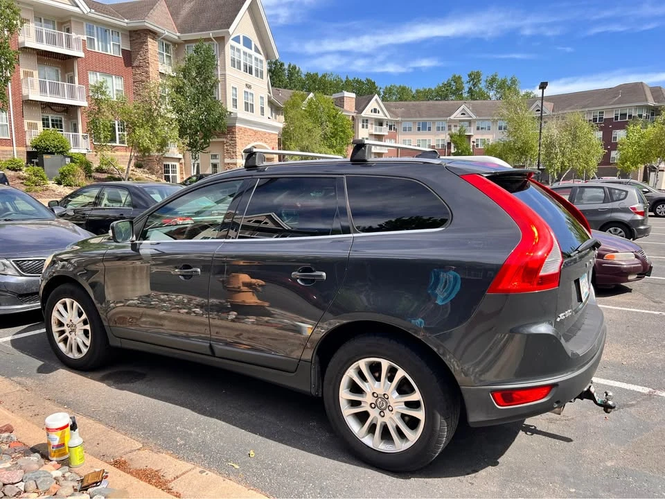 2010 Volvo XC60 1st Gen - Image 8 of 10