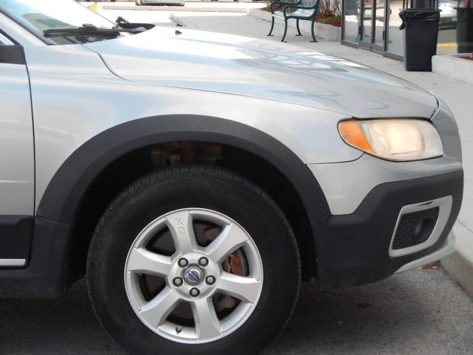 2010 Volvo XC70 3rd Gen - Image 20 of 21